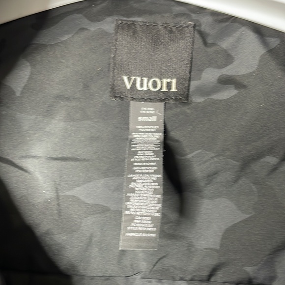 Vuori lightweight primaloft jacket. - Picture 4 of 13